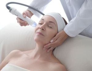 Patient receiving Vivace treatment